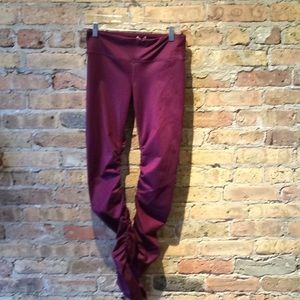 Alo plum leggings size small, 56448